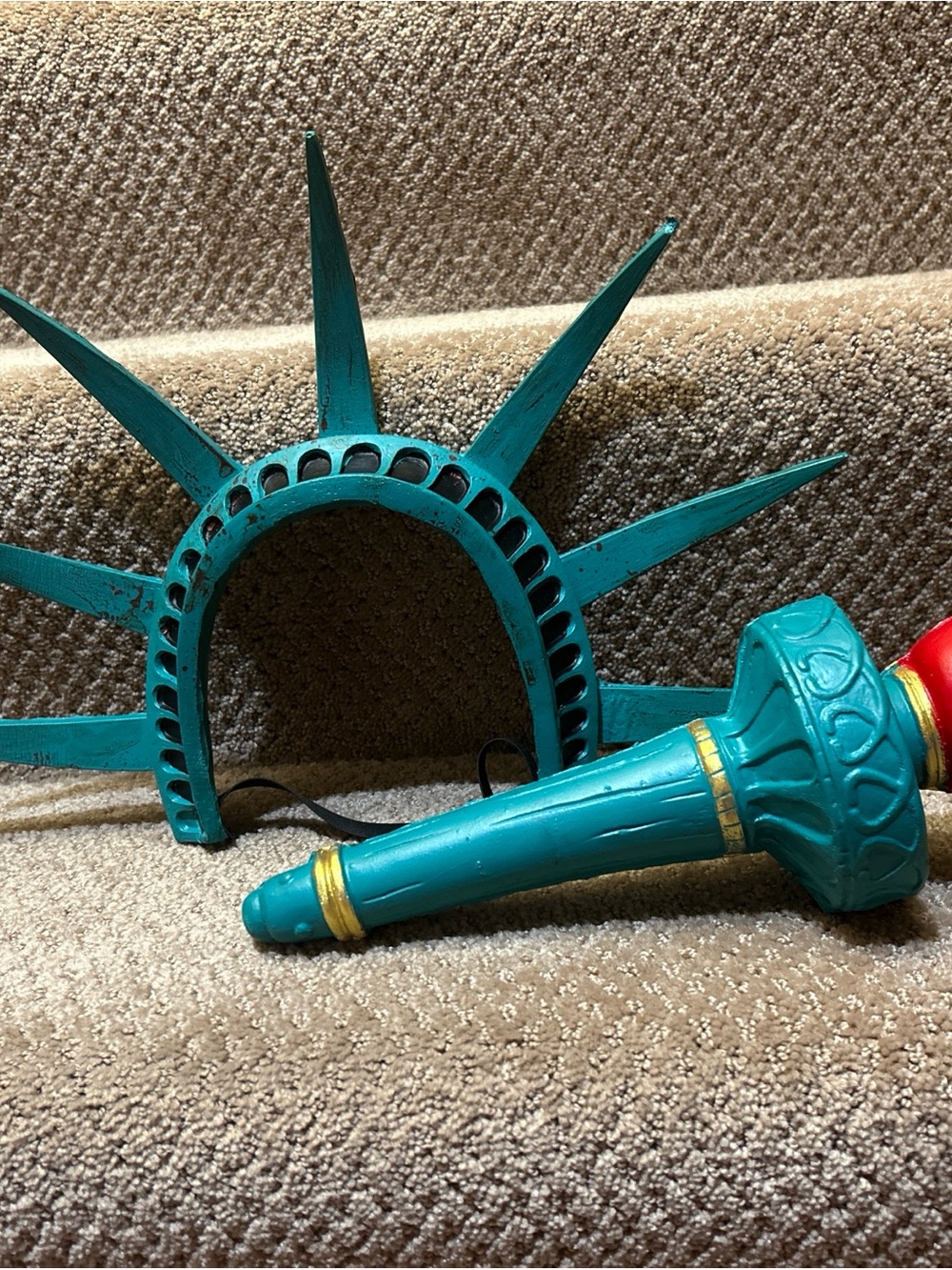 Patriotic Statue Lady Liberty Torch 12" Crown Costume Props 4th July Halloween - Picture 3 of 8